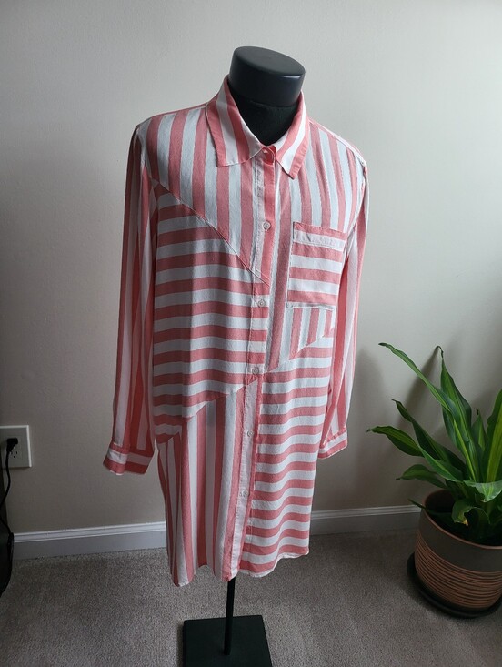 Jones New York Tops - Jones New York 1X Coral Pink & White Striped Long Tunic – 100% Viscose
